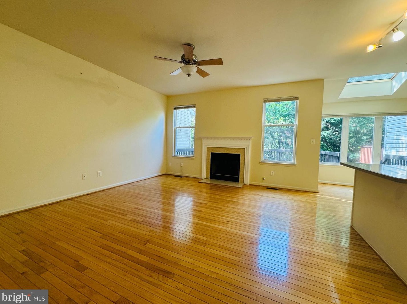 21367 Hansberry Ter, Ashburn VA  20147-5854 exterior