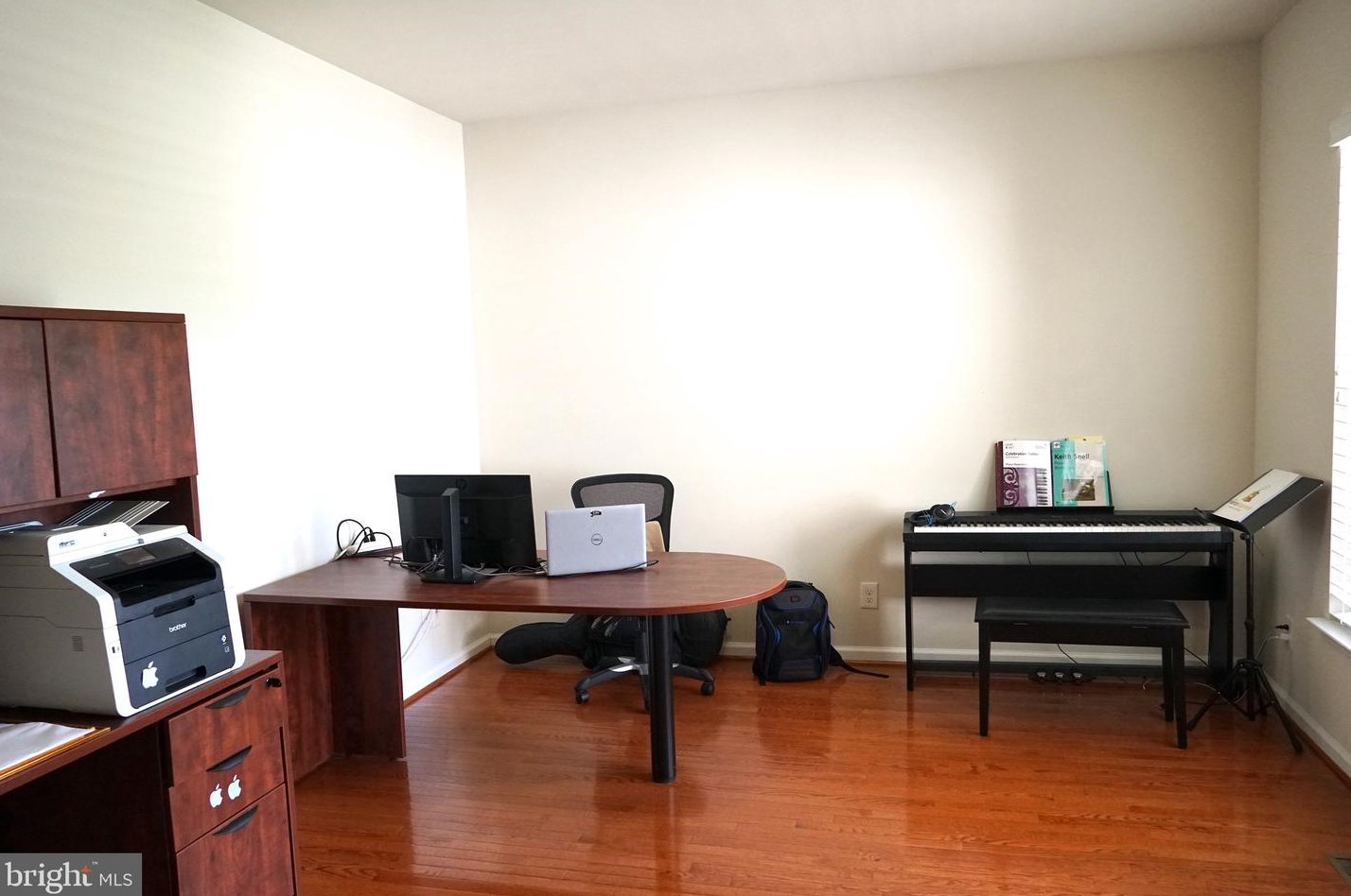 42404 Grahams Stable Sq, Ashburn VA  20148-5741 exterior