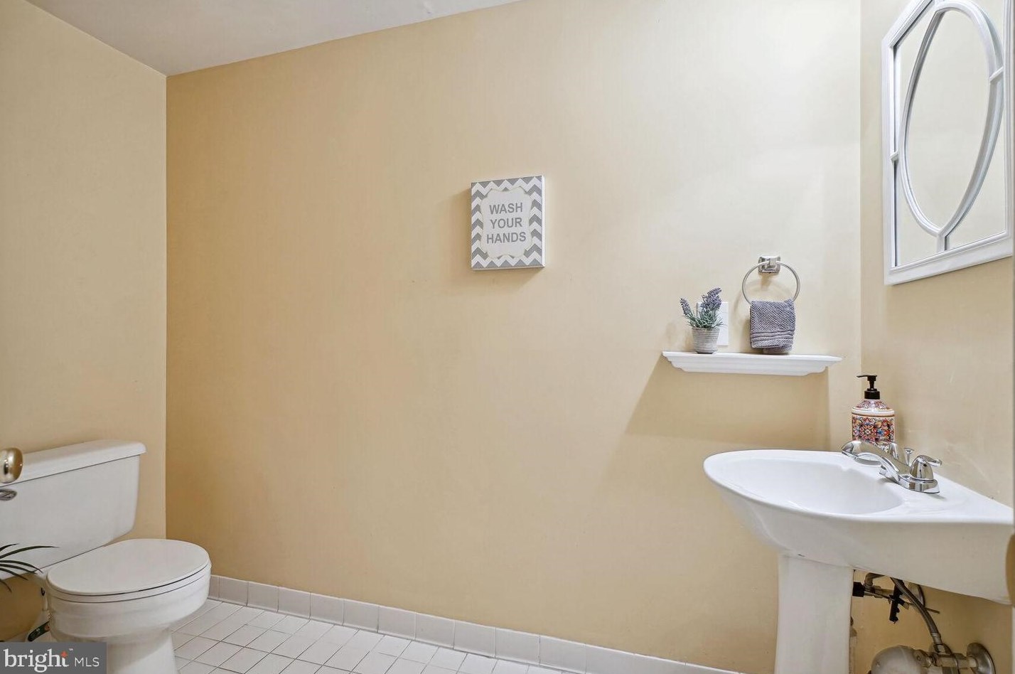 43003 Golf View Dr, Fairfax VA 20152-4449 exterior