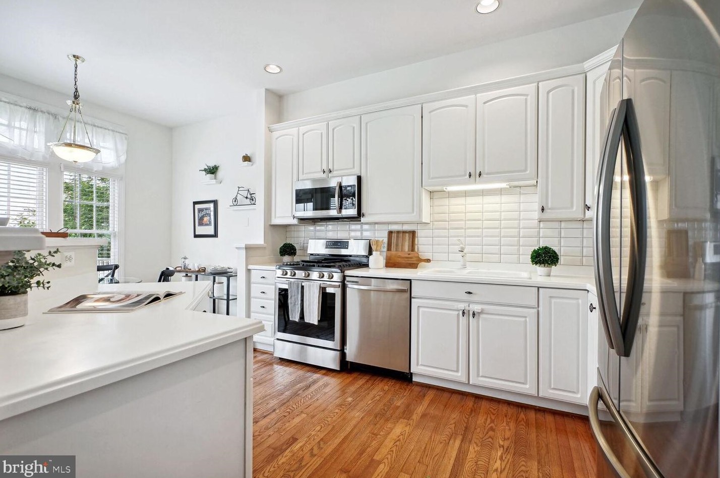 43003 Golf View Dr, Fairfax VA 20152-4449 exterior