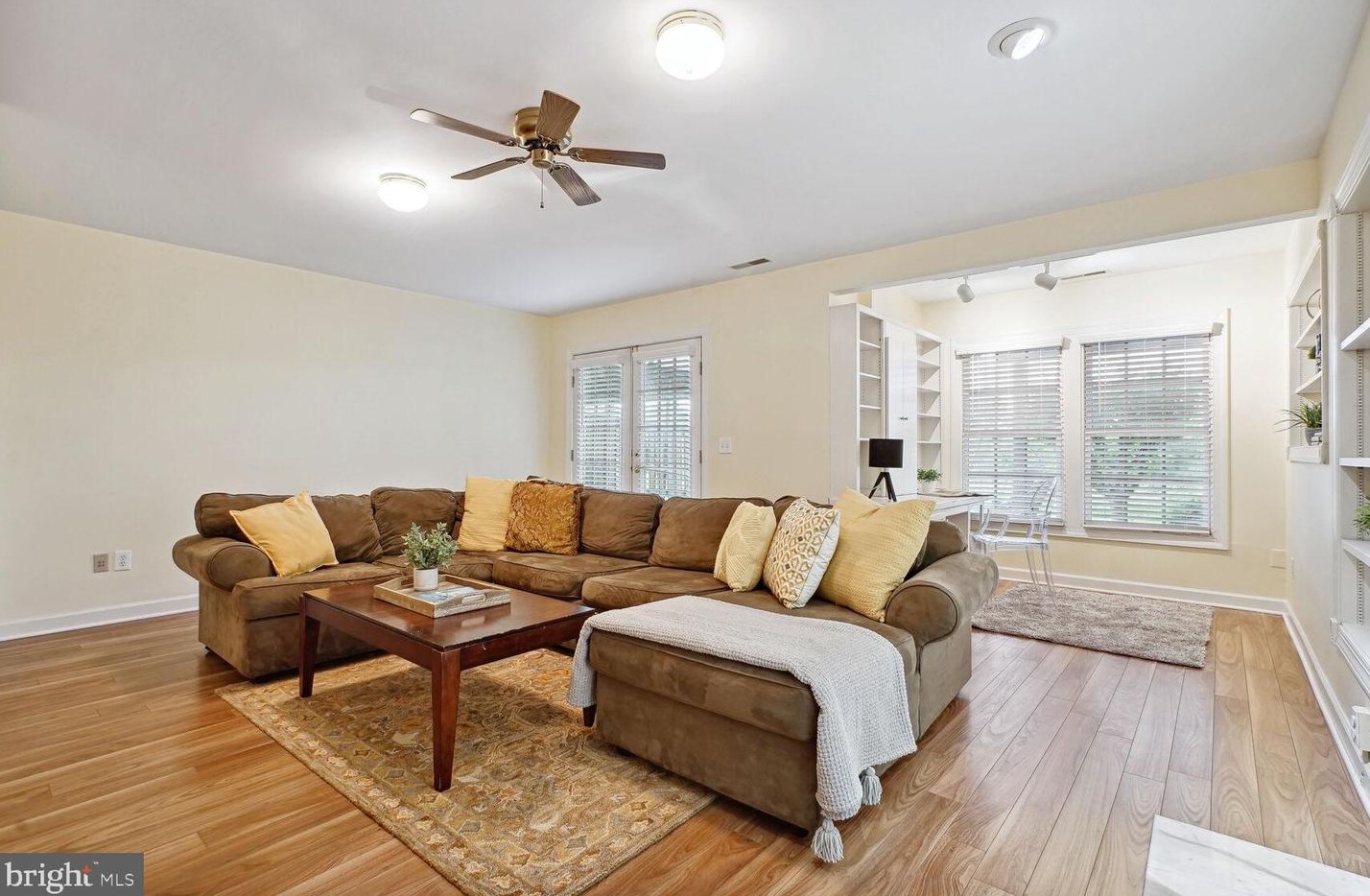 43003 Golf View Dr, Fairfax VA 20152-4449 exterior