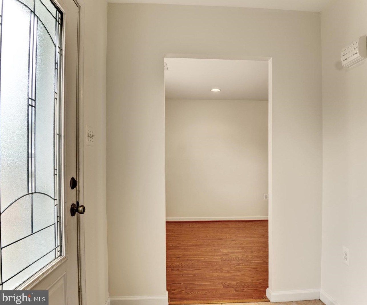 154 Meadows Ln, Leesburg VA  20176-4445 exterior