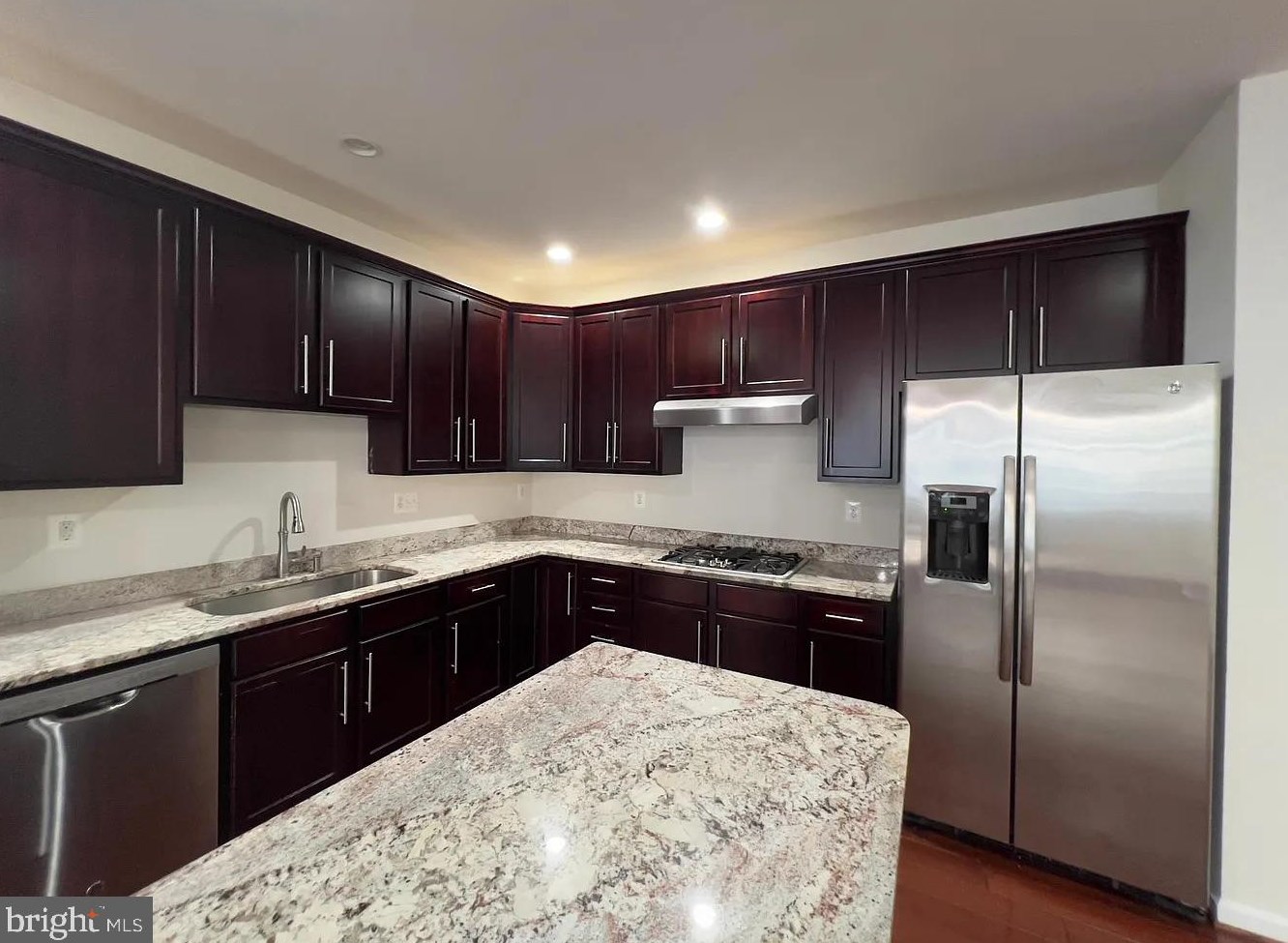 42885 Edgegrove Heights Ter, Ashburn VA  20148-7475 exterior
