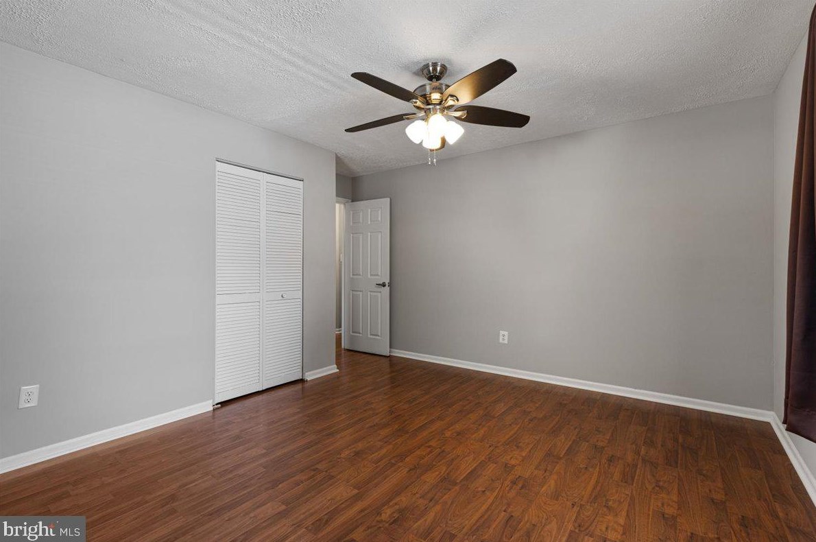 507 Alder Ave, Dulles VA  20164-3914 exterior