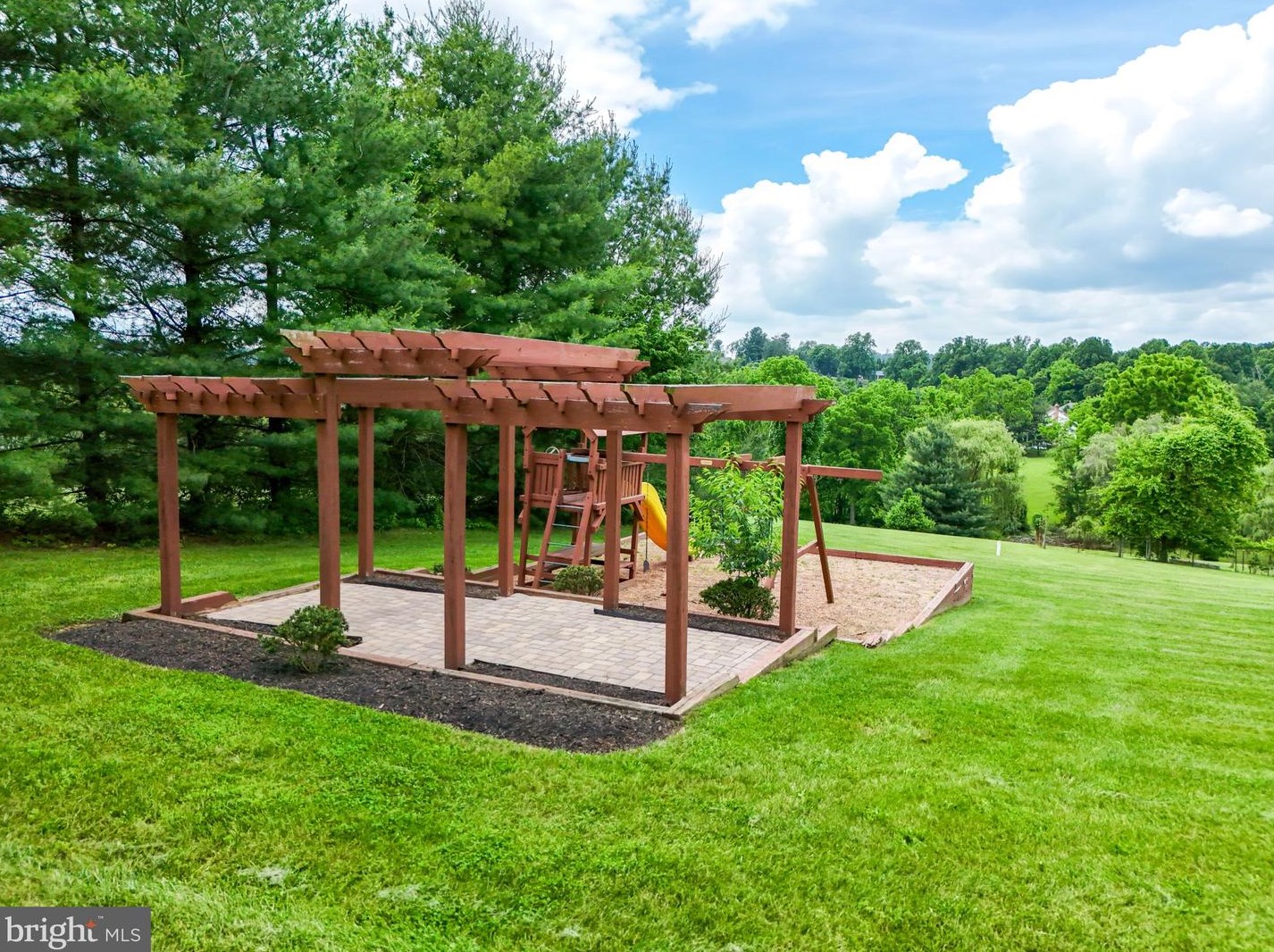 17839 Tobermory Pl, Leesburg VA 20175-7057 exterior