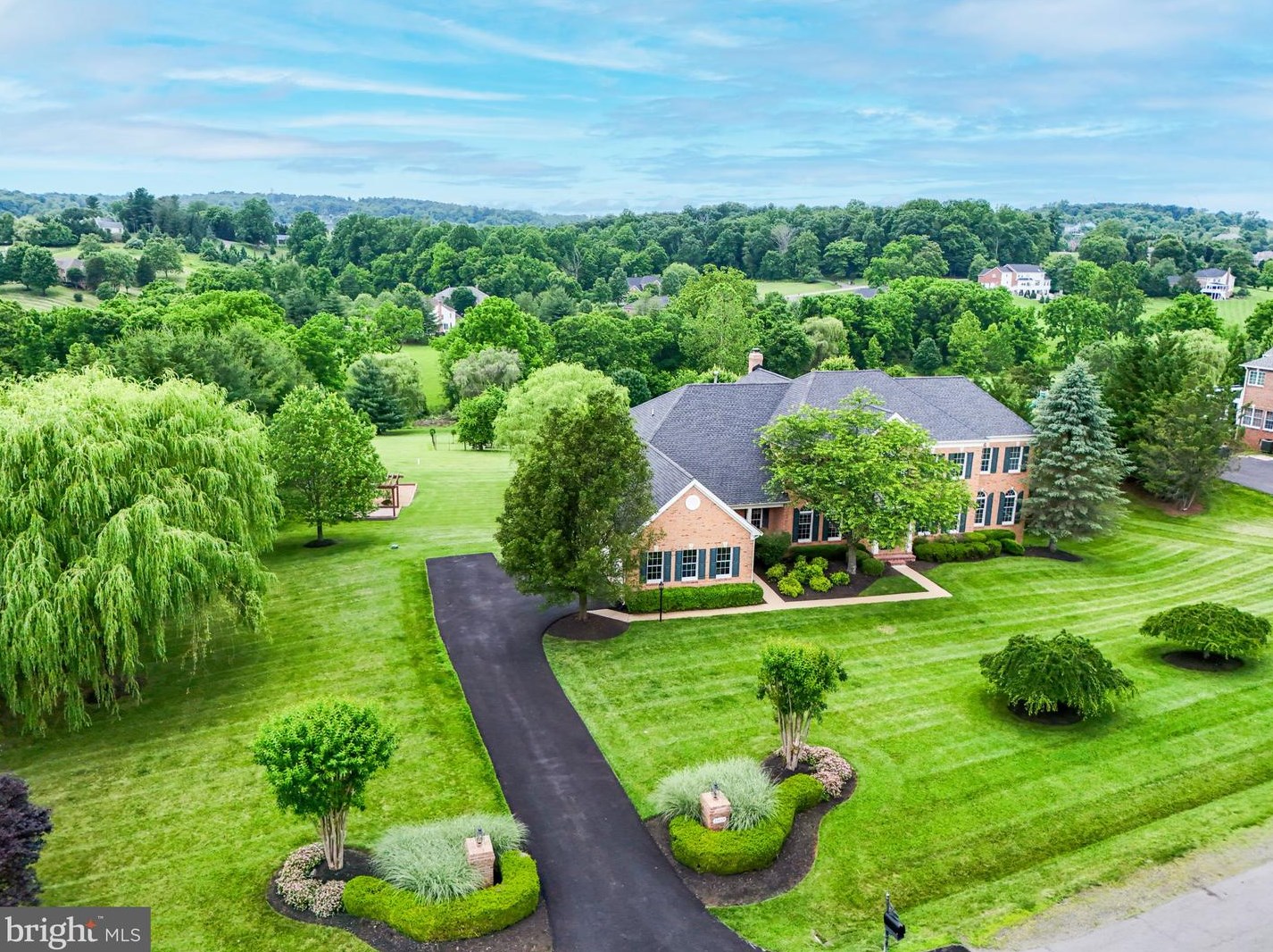 17839 Tobermory Pl, Leesburg VA 20175-7057 exterior