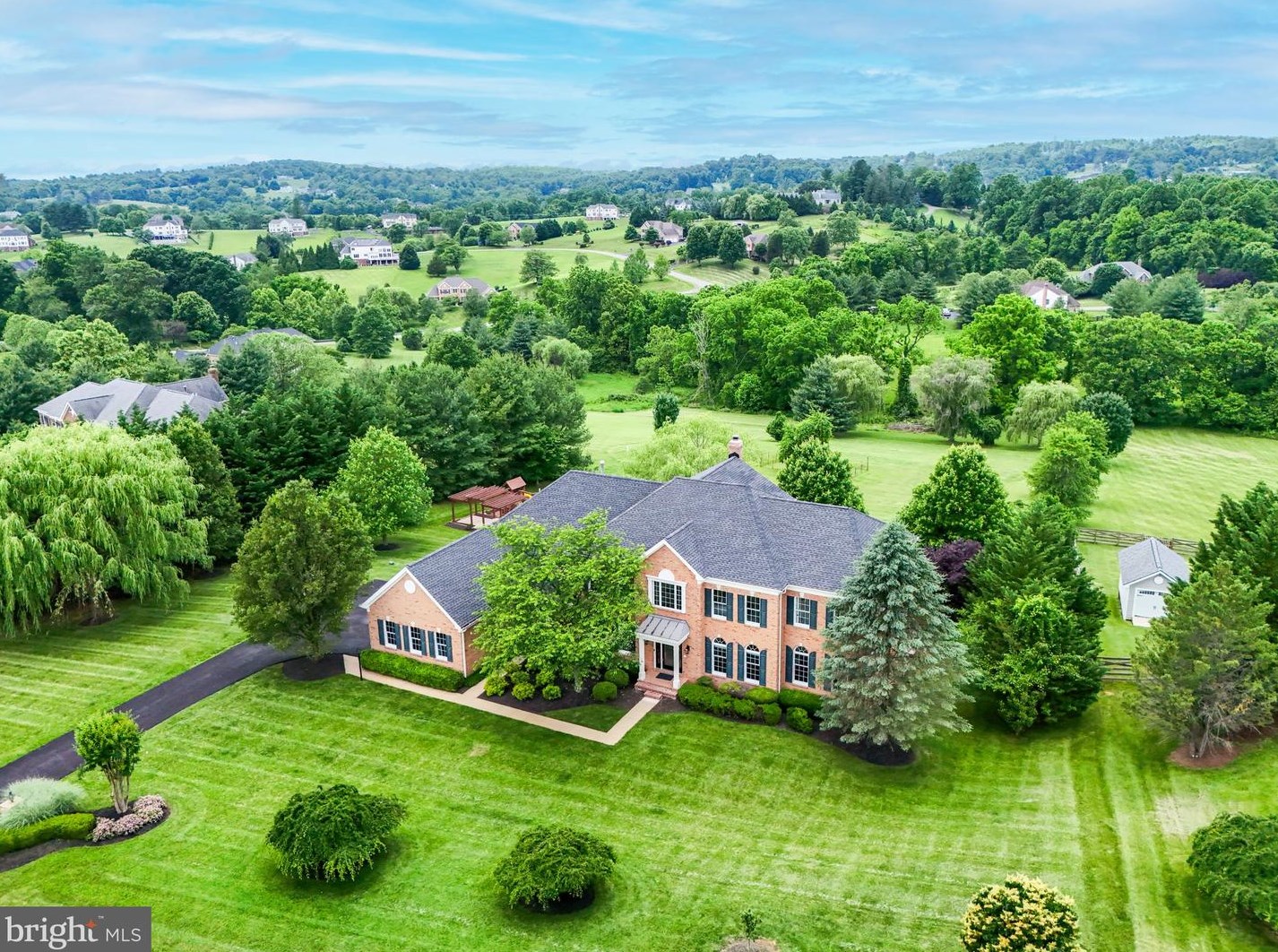 17839 Tobermory Pl, Leesburg VA 20175-7057 exterior