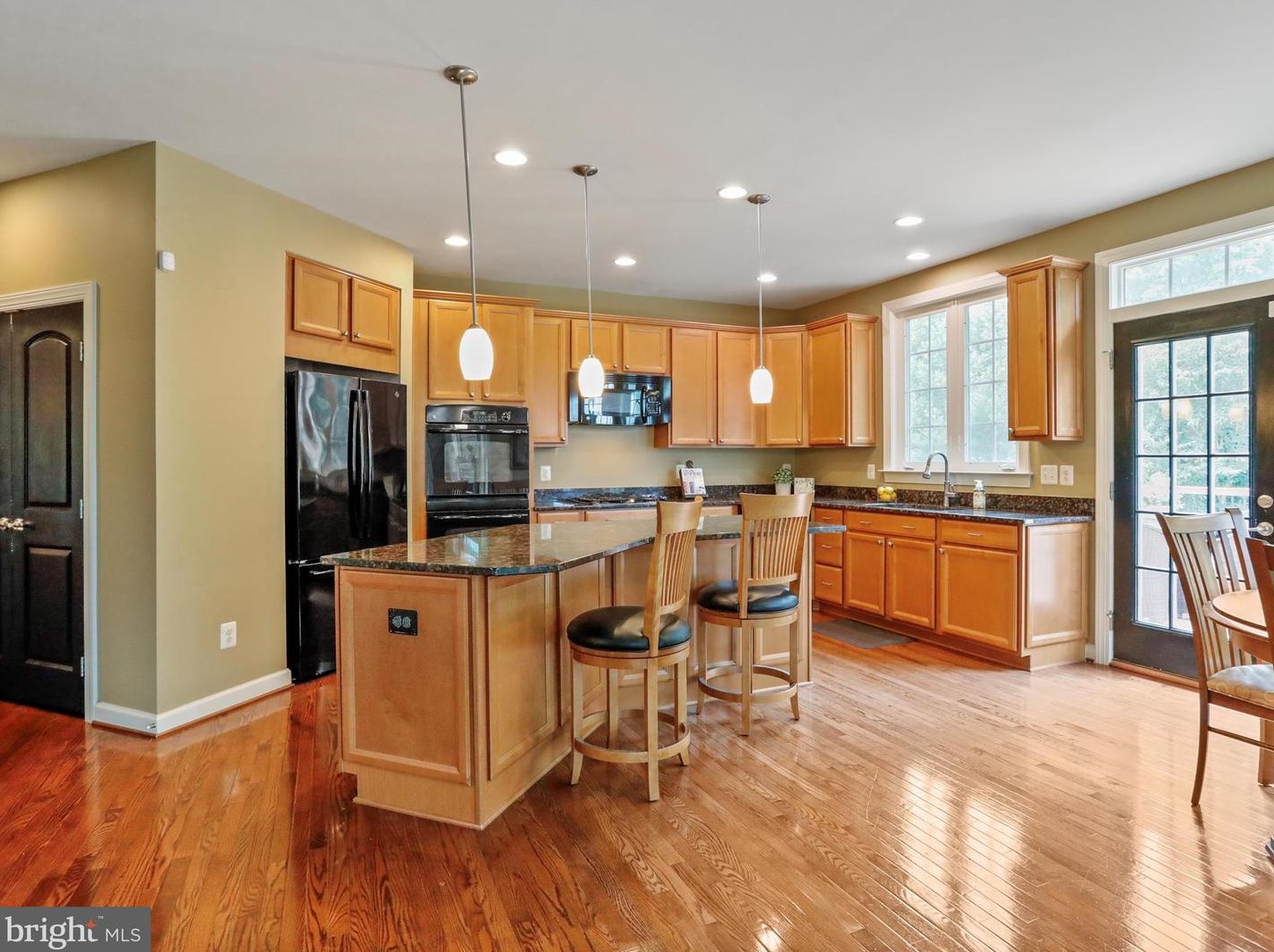 40594 Banshee Dr, Leesburg VA 20175-7514 exterior