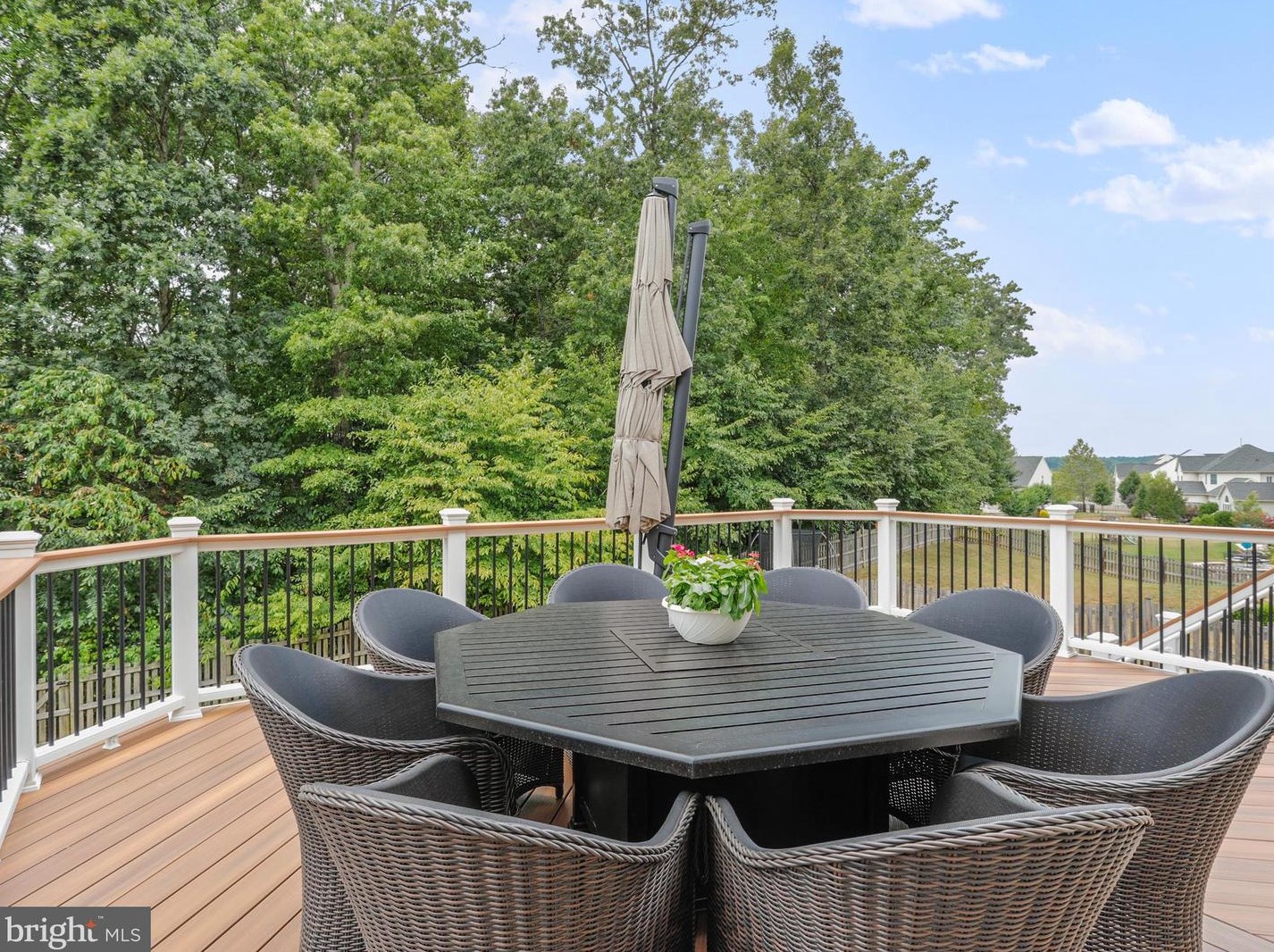 40594 Banshee Dr, Leesburg VA 20175-7514 exterior