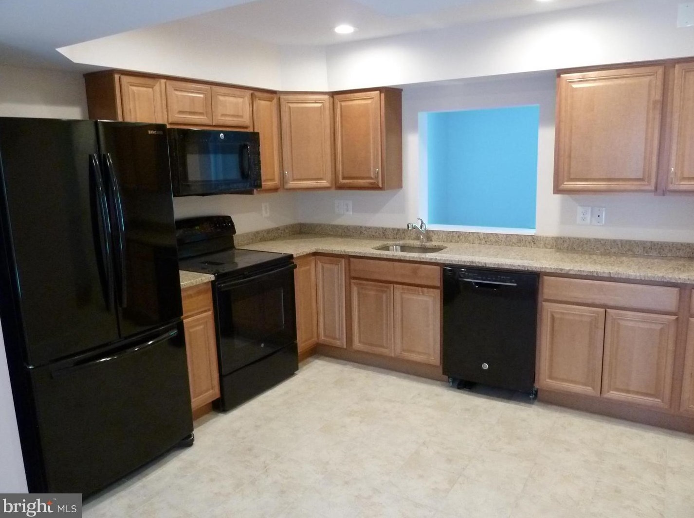 179 Cedar Walk Cir, Leesburg VA  20176-4456 exterior