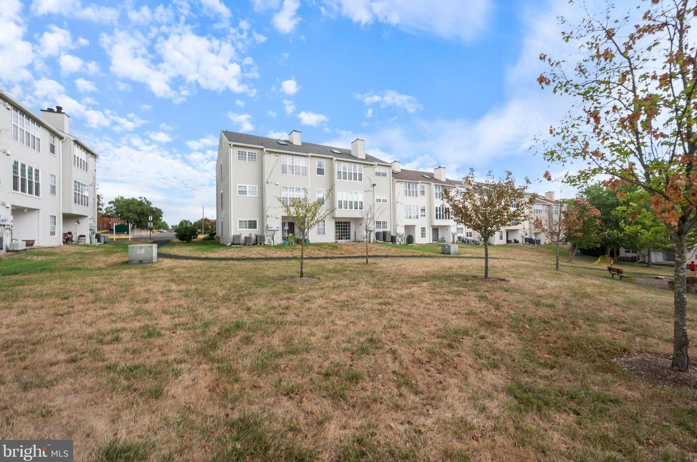101 Prosperity Ave, Leesburg VA  20175-4145 exterior