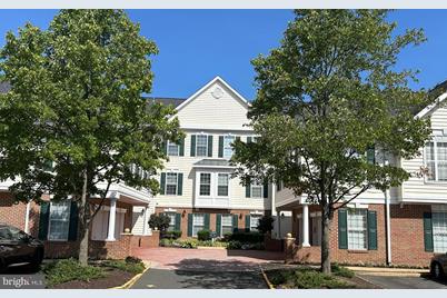 25260 Lake Shore Square #202, Chantilly, VA 20152 - Photo 1