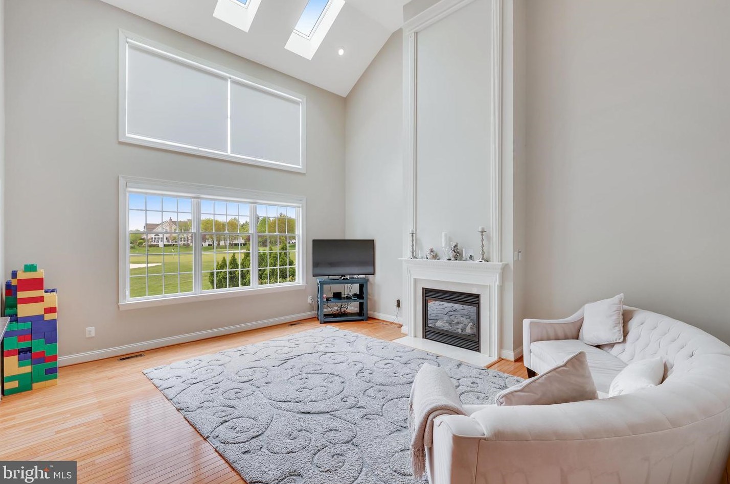 19951 Palmer Classic Pkwy, Ashburn VA  20147-5202 exterior