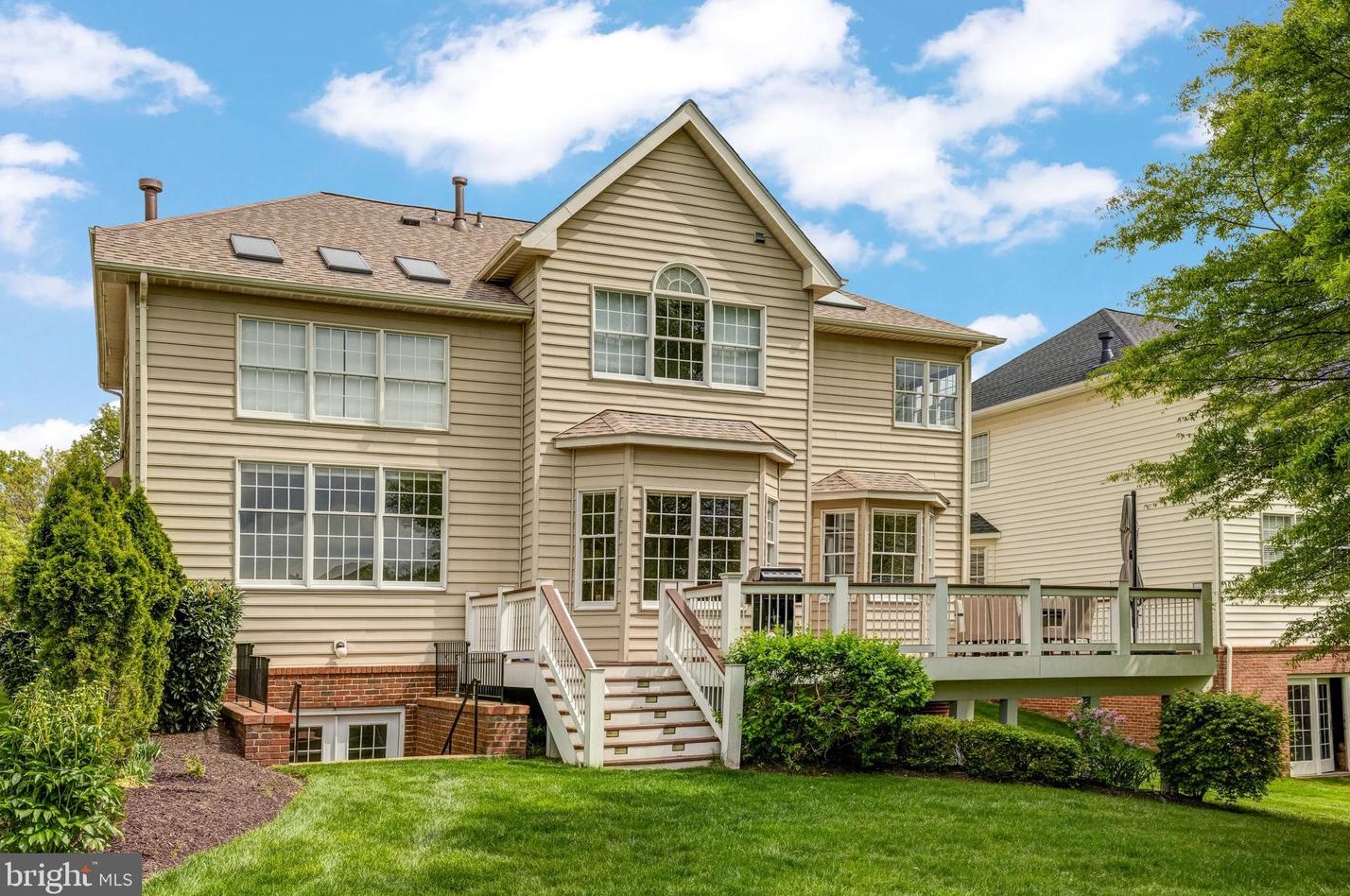 19951 Palmer Classic Pkwy, Ashburn VA  20147-5202 exterior