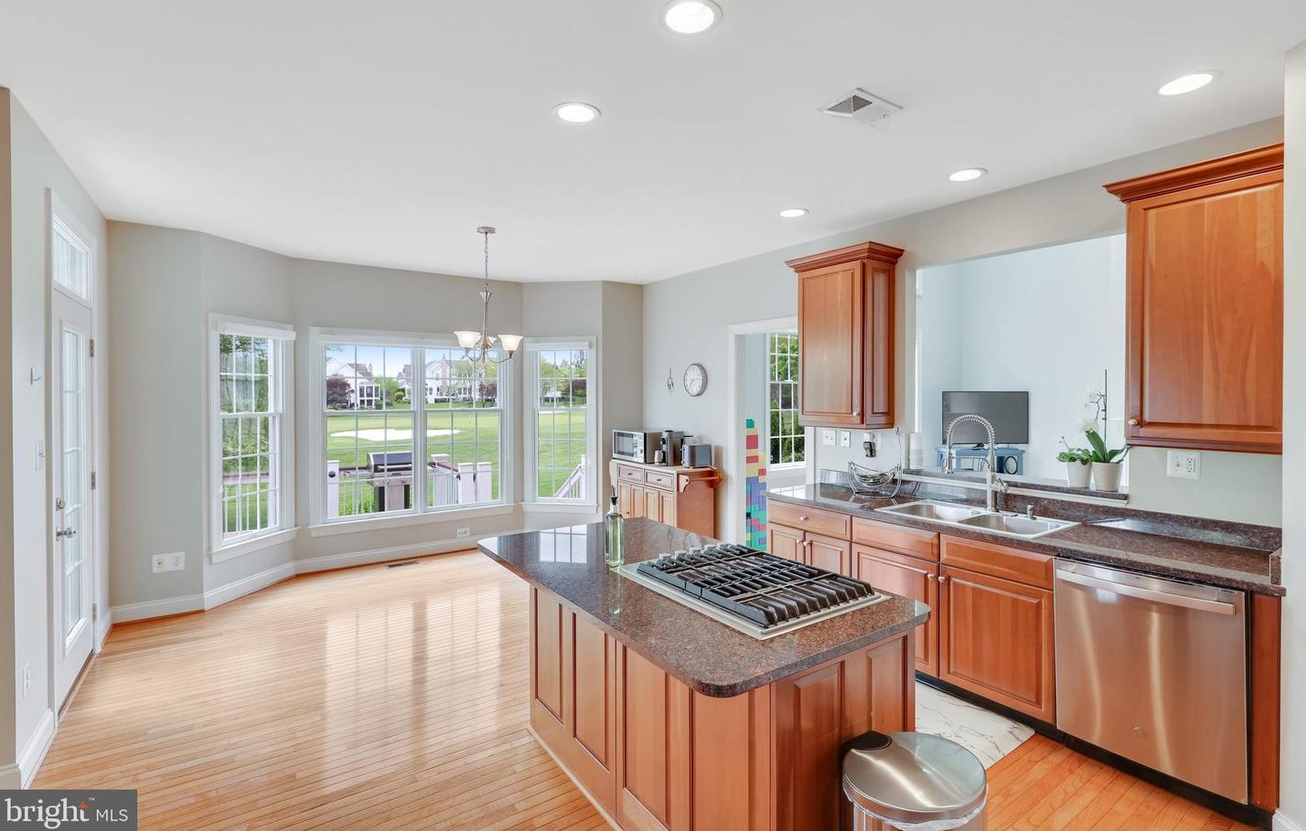 19951 Palmer Classic Pkwy, Ashburn VA  20147-5202 exterior