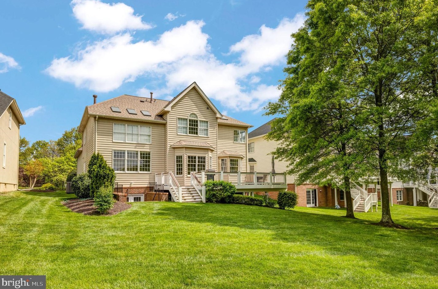 19951 Palmer Classic Pkwy, Ashburn VA  20147-5202 exterior