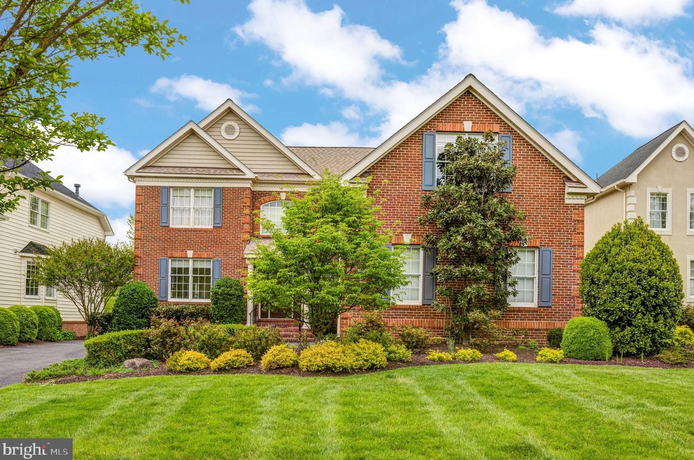 19951 Palmer Classic Pkwy, Ashburn VA  20147-5202 exterior