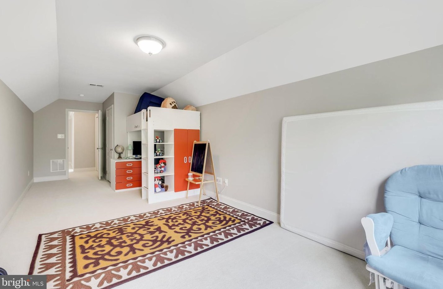 19951 Palmer Classic Pkwy, Ashburn VA  20147-5202 exterior