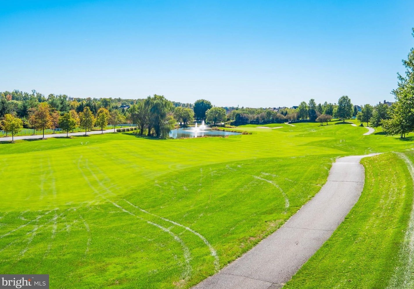 20234 Kentucky Oaks Ct, Ashburn VA 20147-3167 exterior