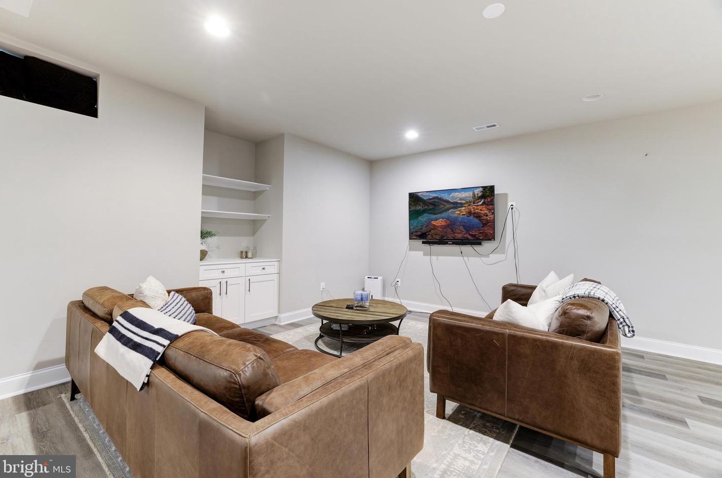 20234 Kentucky Oaks Ct, Ashburn VA 20147-3167 exterior