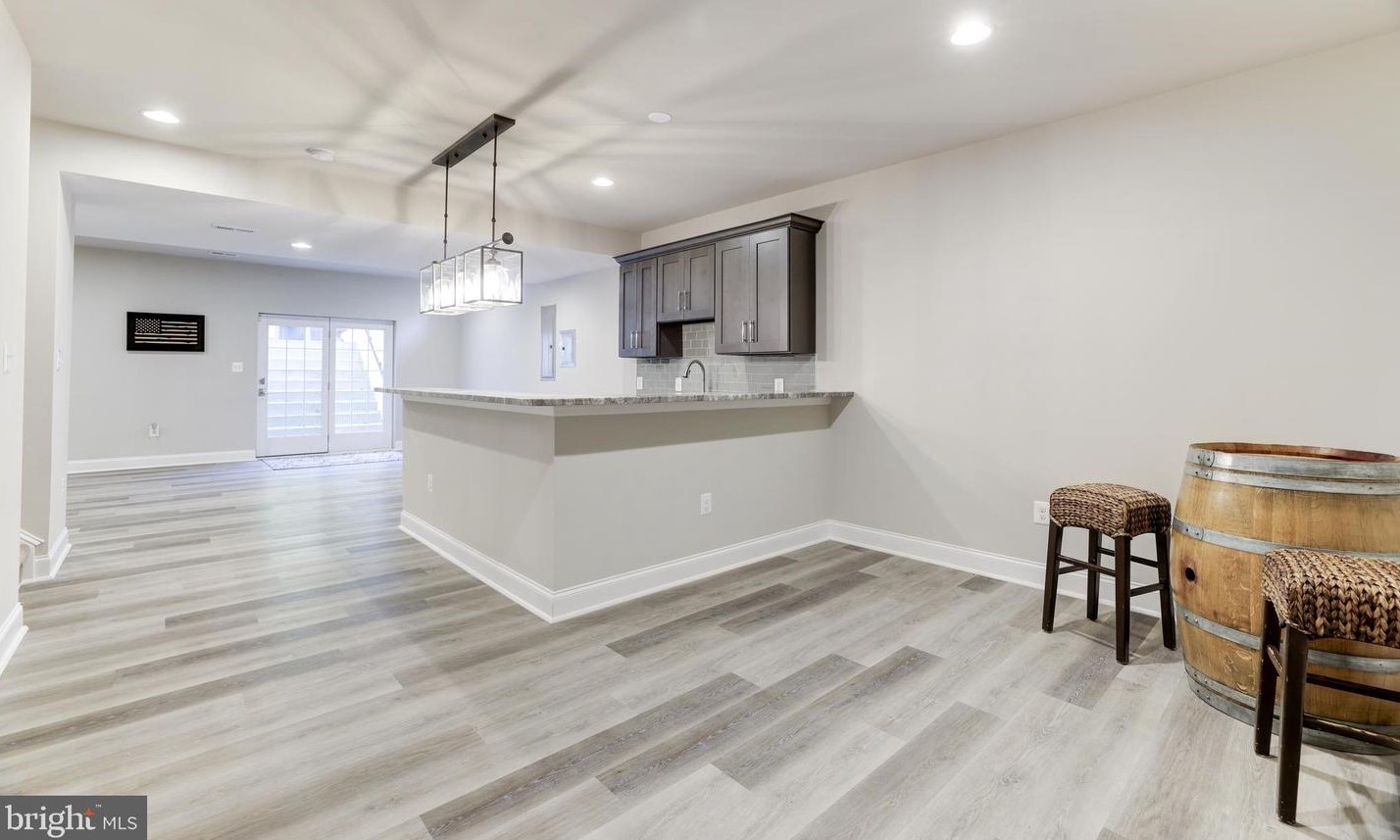 20234 Kentucky Oaks Ct, Ashburn VA 20147-3167 exterior