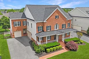 22838 Arbor View Dr, Brambleton, VA 20148 - Photo 3