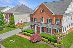 22838 Arbor View Dr, Brambleton, VA 20148 - Photo 5