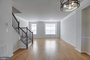 43180 Loudoun Reserve Dr, Ashburn, VA 20148 - Photo 9