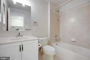 43180 Loudoun Reserve Dr, Ashburn, VA 20148 - Photo 29