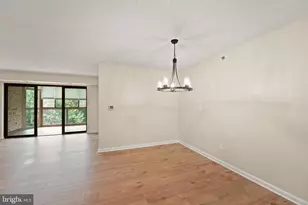 19385 Cypress Ridge Terrace, Leesburg, VA 20176 - Photo 9