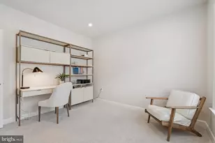 21630 Hawksbill High Cir, Sterling, VA 20164 - Photo 29