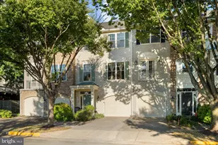 25336 Ashbury Dr, Chantilly, VA 20152 - Photo 1