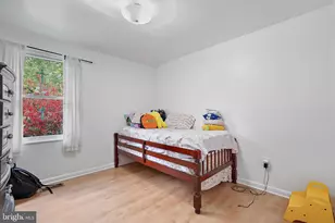 102 N Garfield Rd, Sterling, VA 20164 - Photo 15