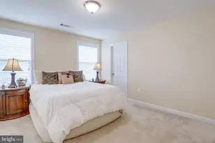 25184 Crested Wheat Dr, Aldie, VA 20105 - Photo 37