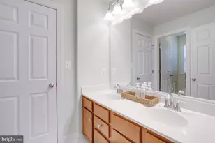 25184 Crested Wheat Dr, Aldie, VA 20105 - Photo 35