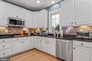 23251 Christopher Thomas Ln, Brambleton, VA 20148 - Photo 17