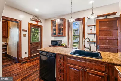 45 E Broad Way E, Lovettsville, VA 20180 - Photo 17