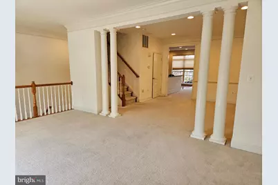 25860 Commons Square, Chantilly, VA 20152 - Photo 3