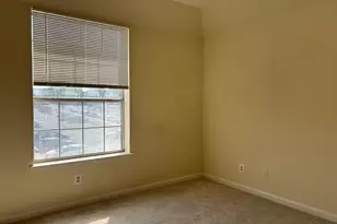 660 Gateway Dr SE, Leesburg, VA 20175 - Photo 9