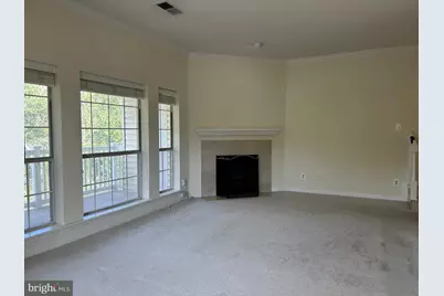 660 Gateway Drive SE #103, Leesburg, VA 20175 - Photo 3