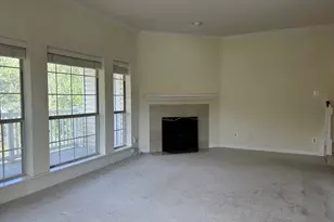 660 Gateway Dr SE, Leesburg, VA 20175 - Photo 3