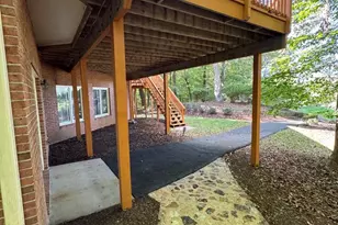 308 Sinegar Pl, Potomac Falls, VA 20165 - Photo 9