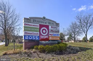 308 Sinegar Pl, Potomac Falls, VA 20165 - Photo 95