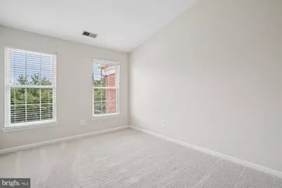 25857 Kirkwood Square, Chantilly, VA 20152 - Photo 27