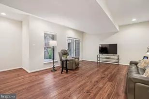 25857 Kirkwood Square, Chantilly, VA 20152 - Photo 29