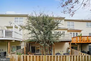 25857 Kirkwood Square, Chantilly, VA 20152 - Photo 5