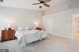 25857 Kirkwood Square, Chantilly, VA 20152 - Photo 23