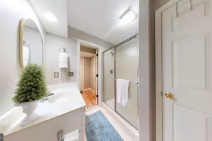 126 Lake Dr, Sterling, VA 20164 - Photo 69