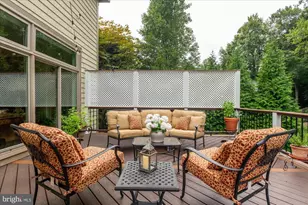 11308 Stonehouse Pl, Potomac Falls, VA 20165 - Photo 29