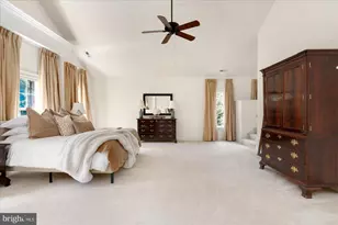 11308 Stonehouse Pl, Potomac Falls, VA 20165 - Photo 37